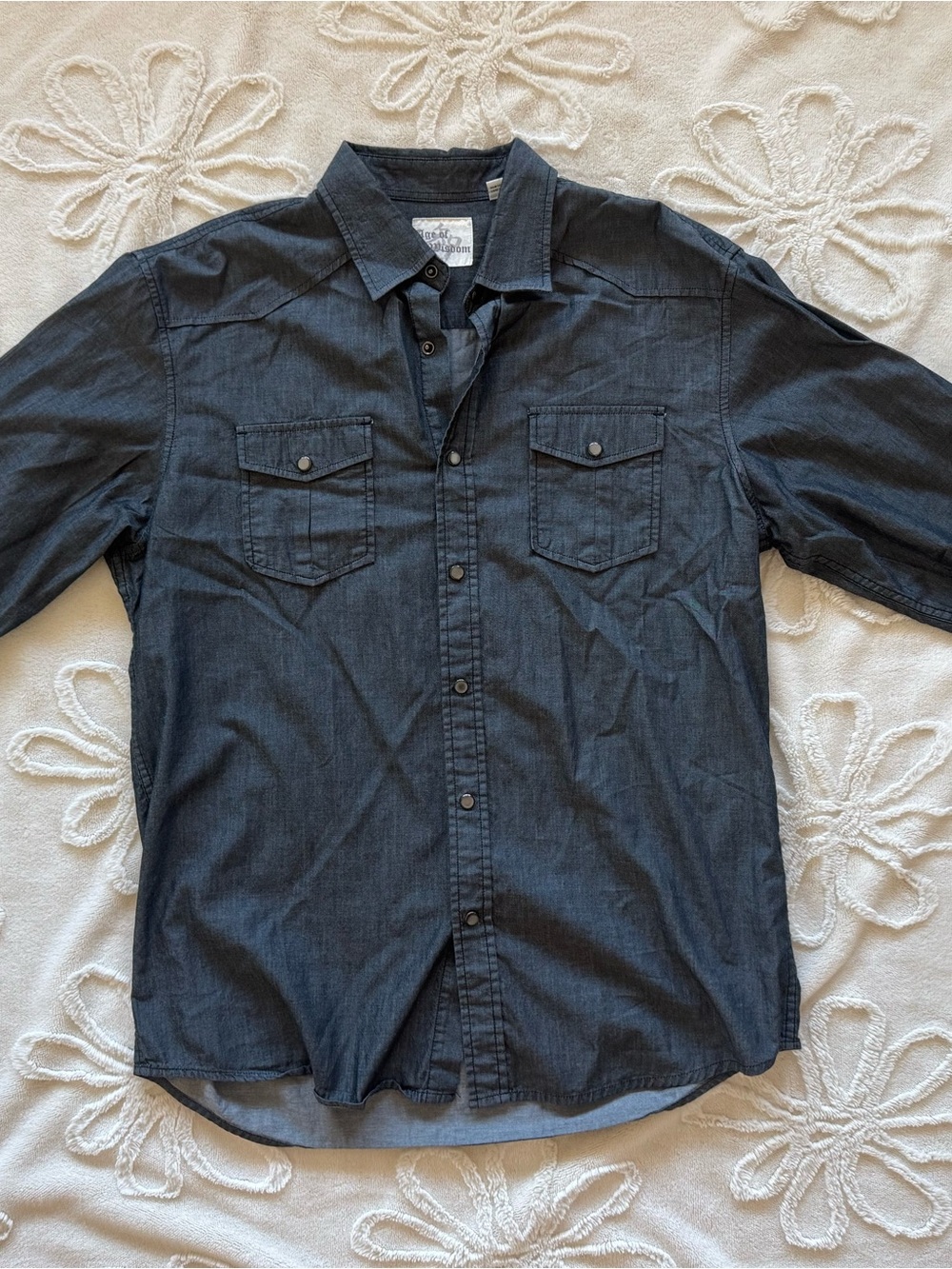 Men's Dark Blue Casual Button-Down Shirt with Chest Pockets